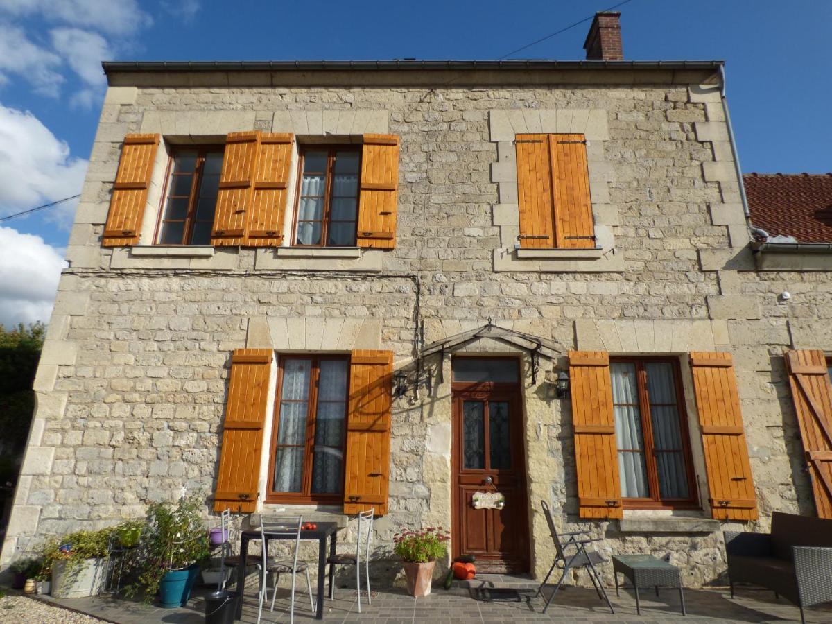 Le Clos Du Val Apartment Chivres-Val Exterior photo