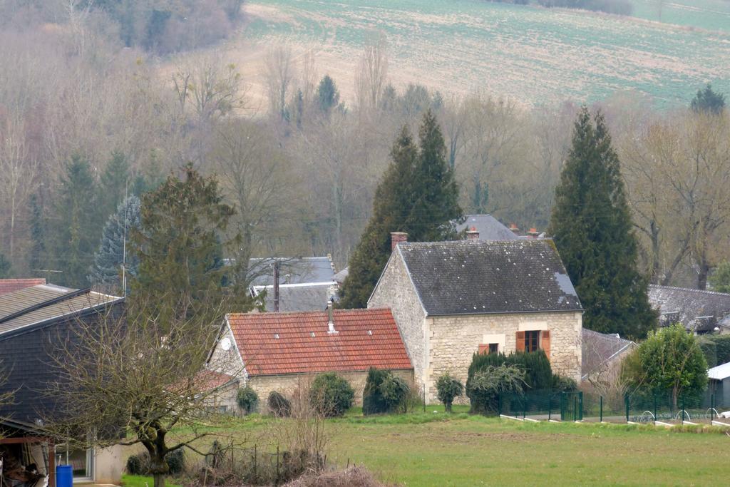 Le Clos Du Val Apartment Chivres-Val Exterior photo