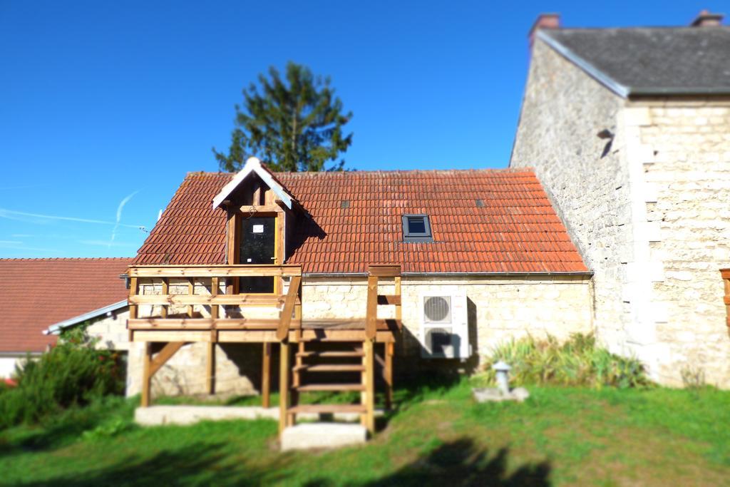 Le Clos Du Val Apartment Chivres-Val Exterior photo